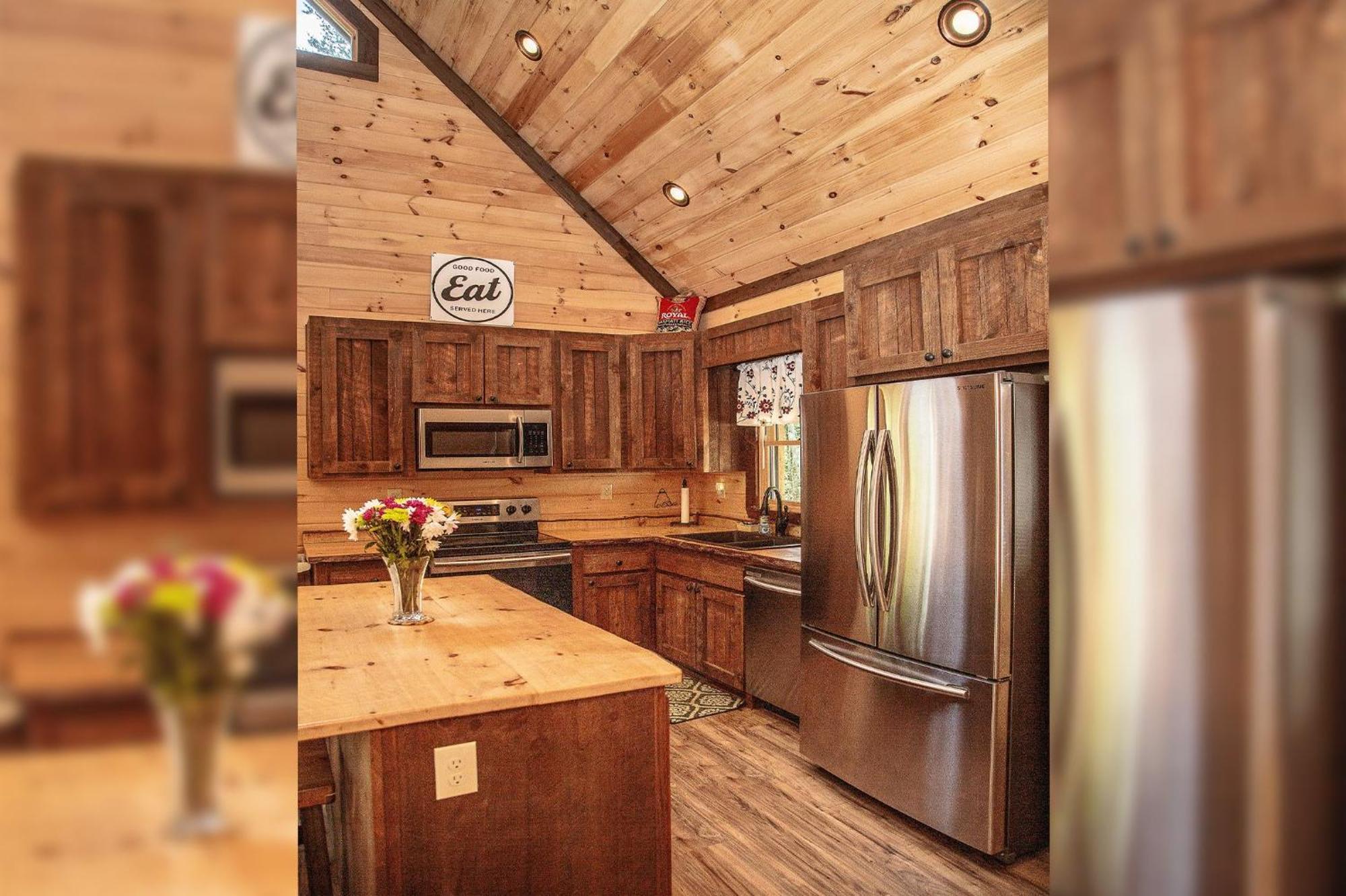 Adore The Smores Rustic Mountain Charm Outdoor Spaces And A Cozy Hot Tub ブルーリッジ山脈 エクステリア 写真