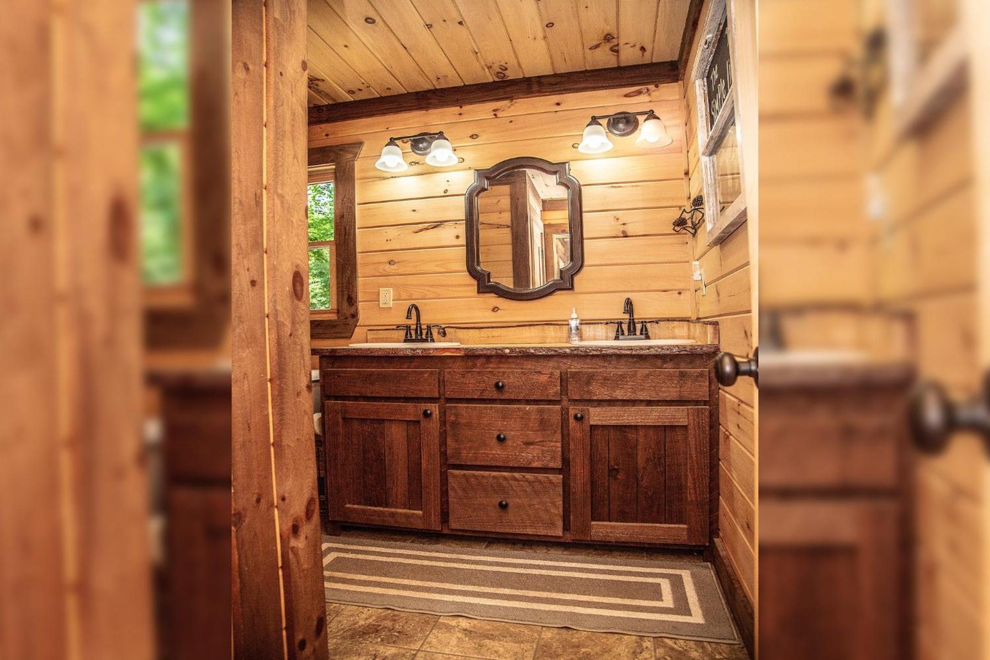 Adore The Smores Rustic Mountain Charm Outdoor Spaces And A Cozy Hot Tub ブルーリッジ山脈 エクステリア 写真