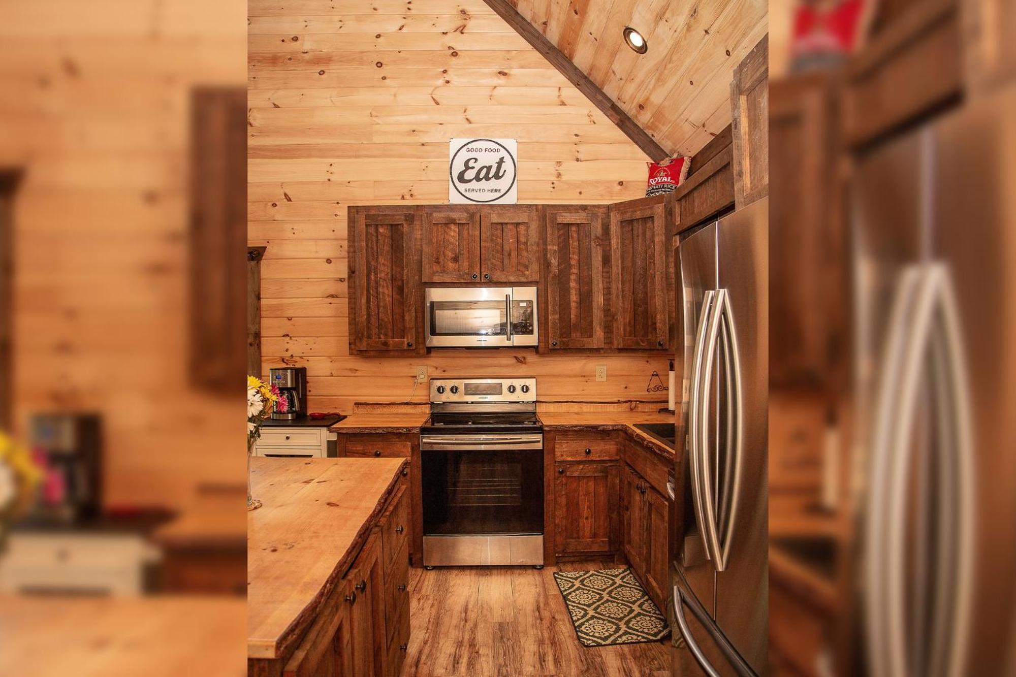 Adore The Smores Rustic Mountain Charm Outdoor Spaces And A Cozy Hot Tub ブルーリッジ山脈 エクステリア 写真